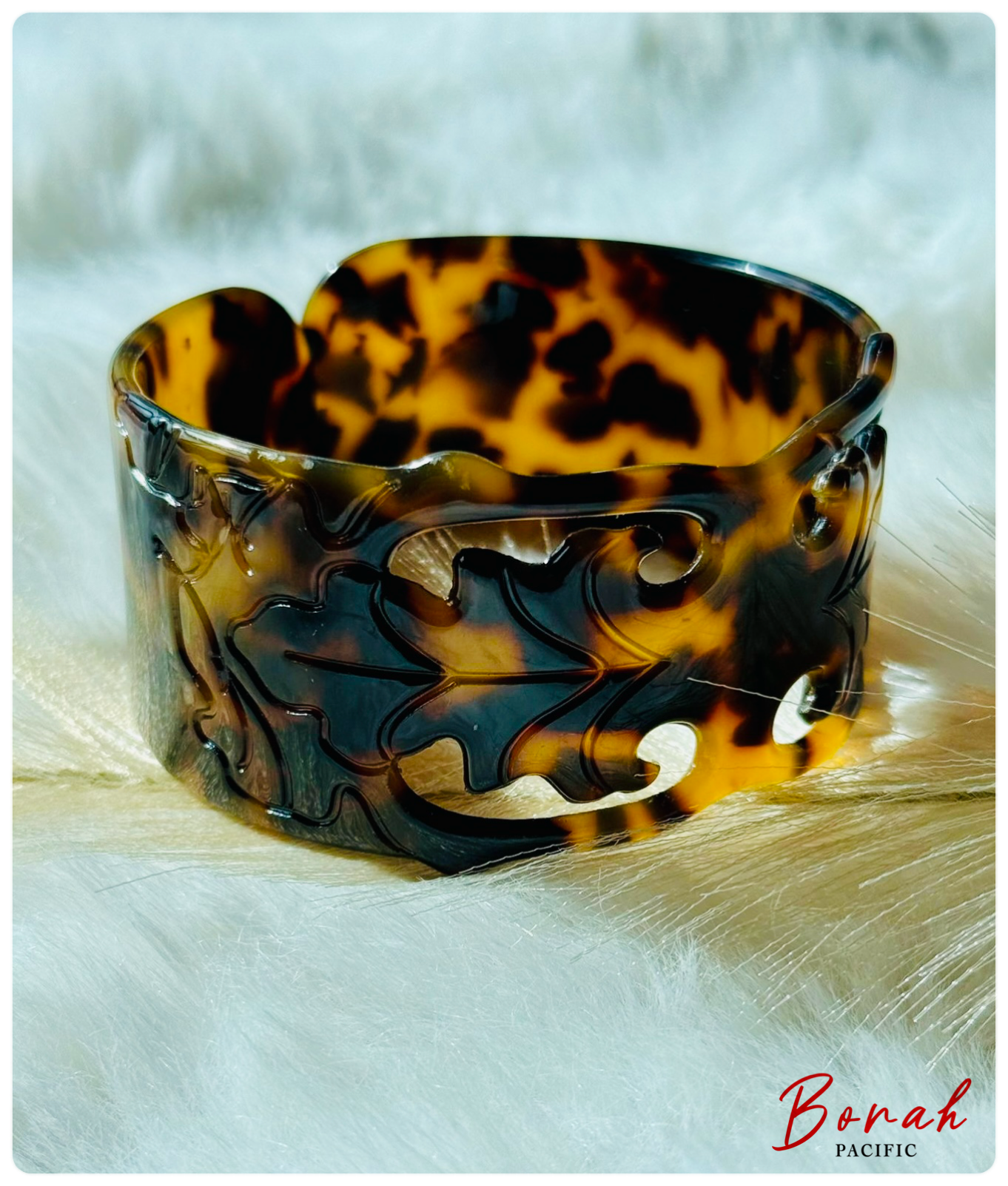 Le-LAUMEI Shell Bracelet (elei design)