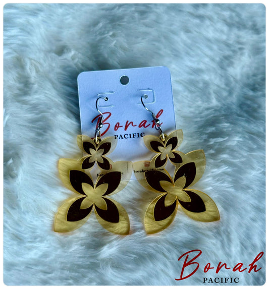 Le-WHĀNAU Earrings 🌺