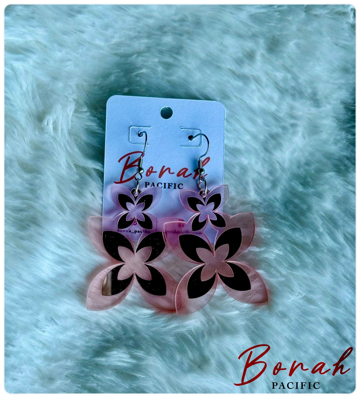 Le-WHĀNAU Earrings 🌺
